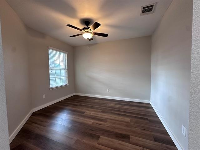 1404 Pampa Grass Drive - Photo 2