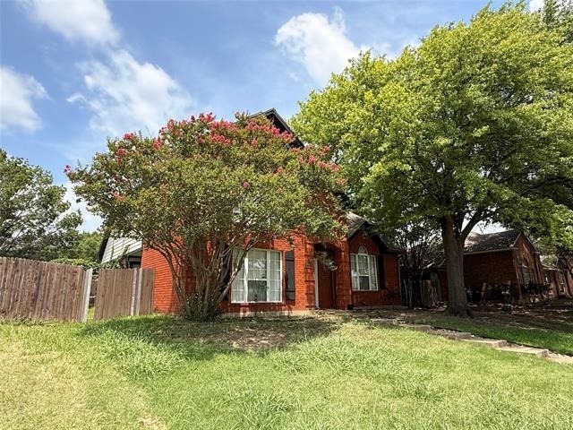 4209 Mulberry Drive - Photo 2