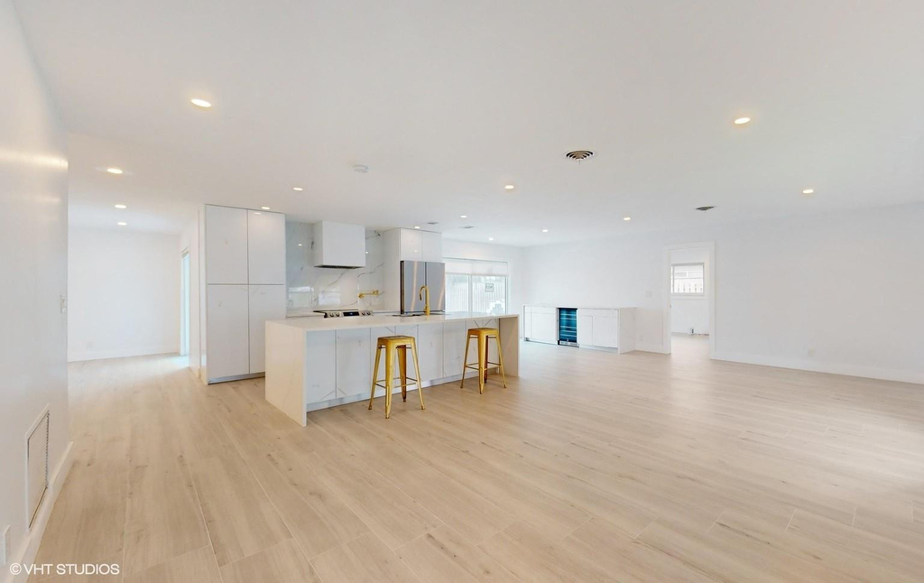 4761 Ne 28th Avenue - Photo 4