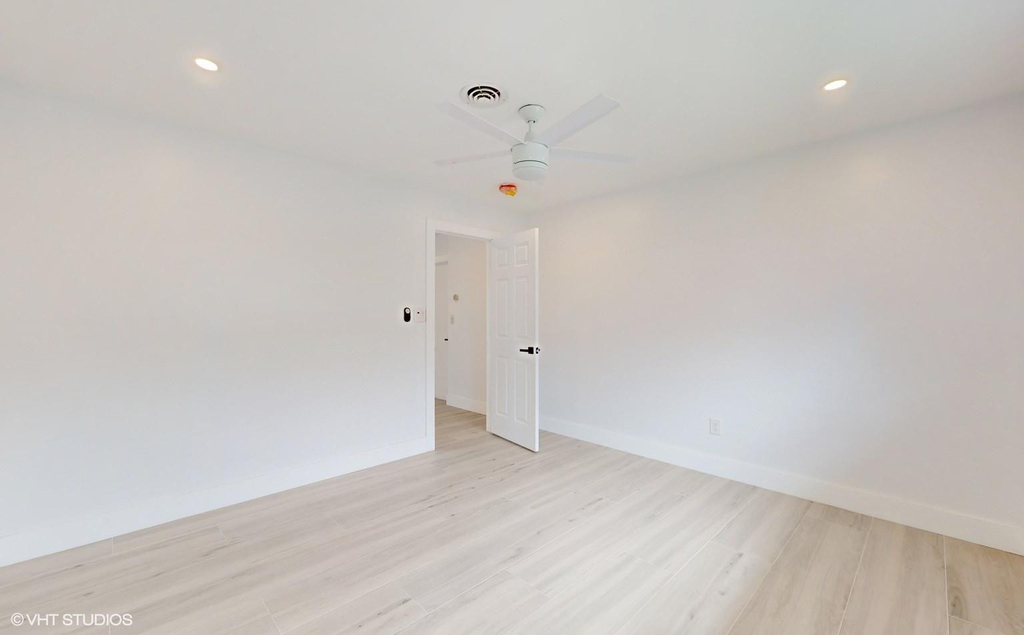 4761 Ne 28th Avenue - Photo 18
