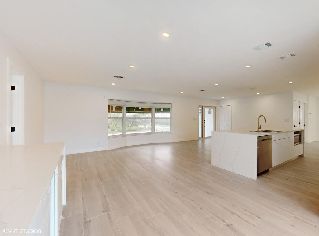 4761 Ne 28th Avenue - Photo 9
