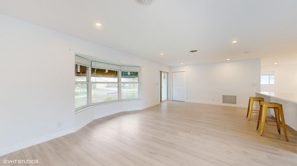 4761 Ne 28th Avenue - Photo 5