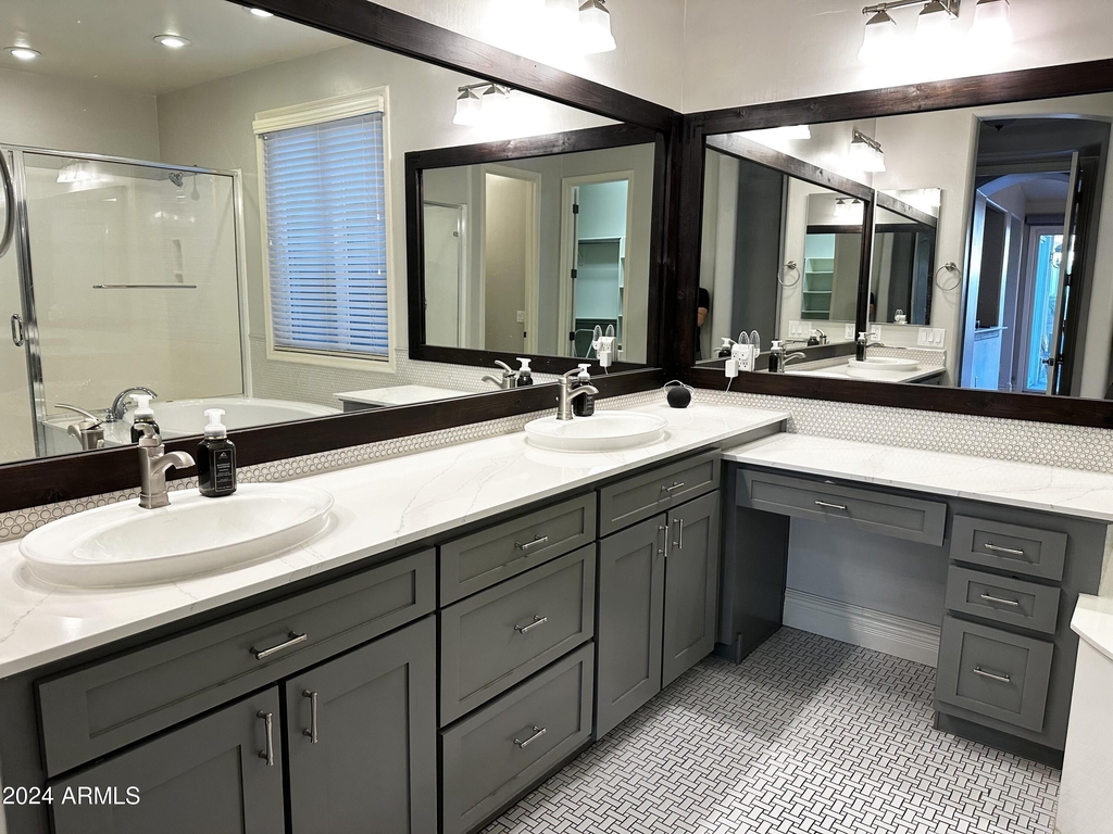 2303 E Dogwood Drive - Photo 9