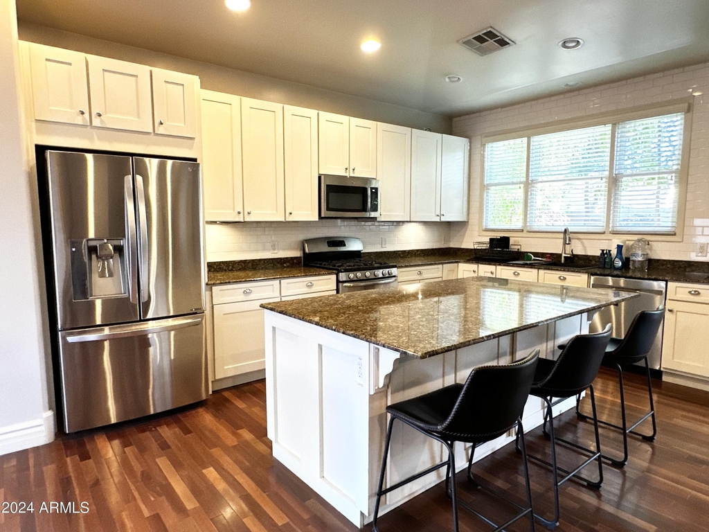 2303 E Dogwood Drive - Photo 30