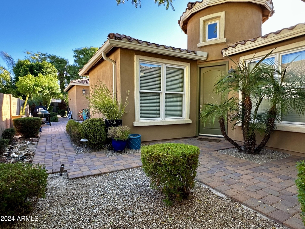 2303 E Dogwood Drive - Photo 5