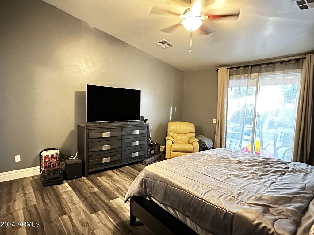 2303 E Dogwood Drive - Photo 15