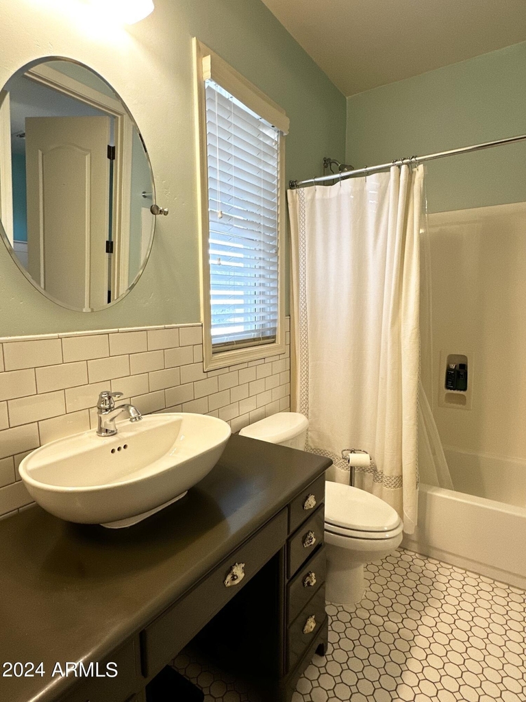 2303 E Dogwood Drive - Photo 46