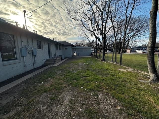 315 W Main Street - Photo 16