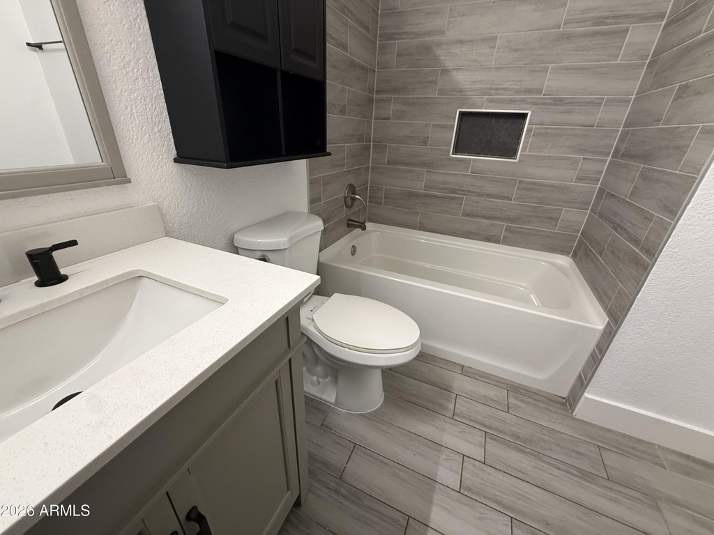 2116 E Marconi Avenue - Photo 12