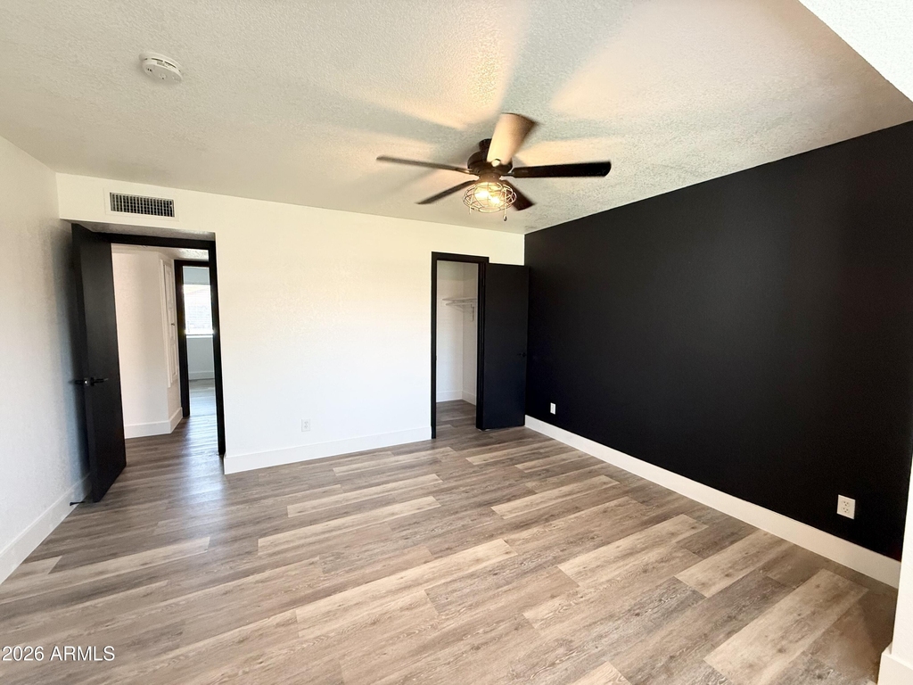 2116 E Marconi Avenue - Photo 6