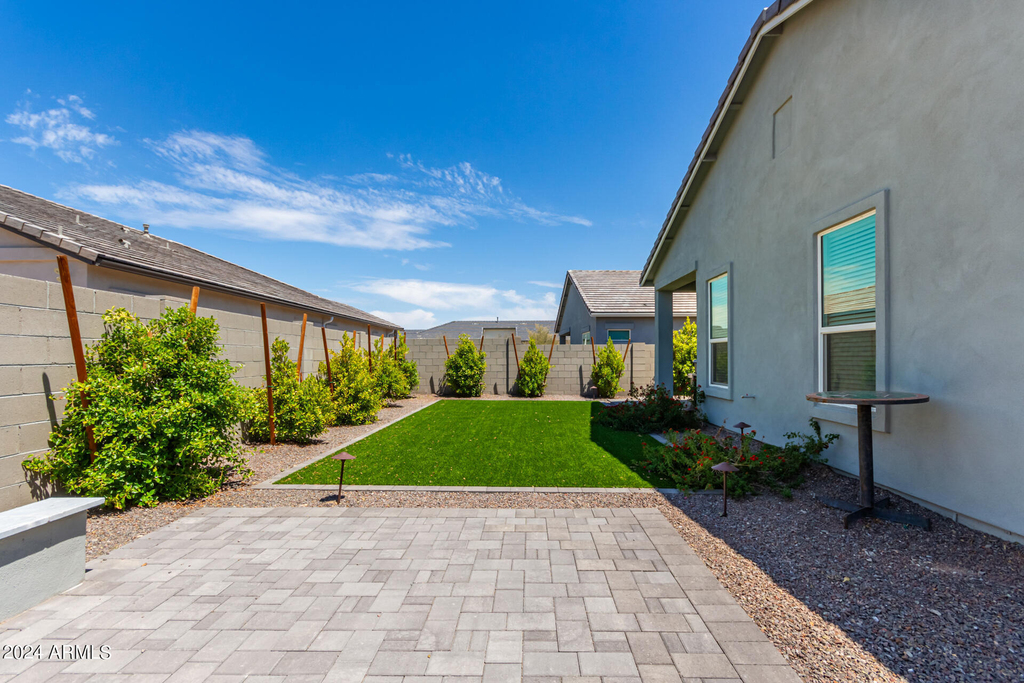 10472 W Adam Avenue - Photo 27