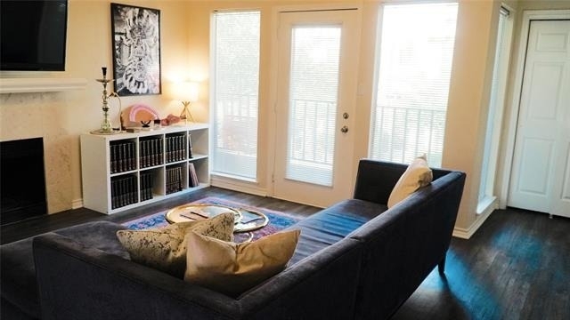 3105 San Jacinto Street - Photo 5