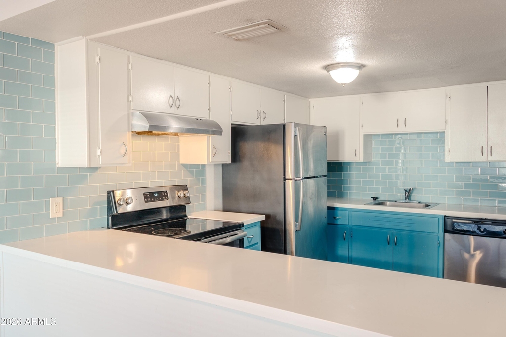 6528 N 17th Avenue - Photo 0