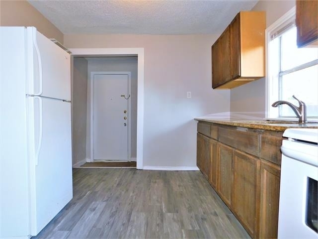1014 Peak Street - Photo 9