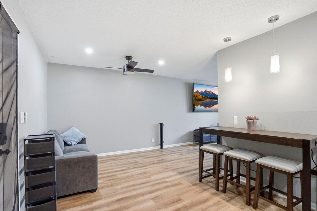 1204 S Lake Drive E - Photo 5