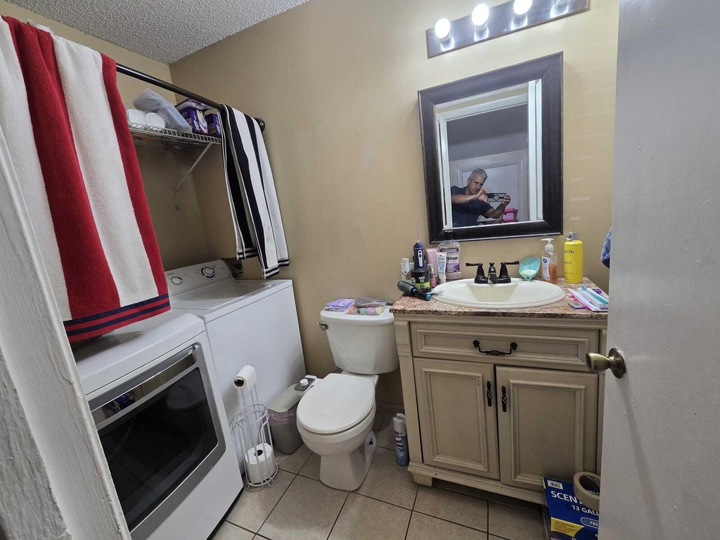 5204 Bayside Drive - Photo 5