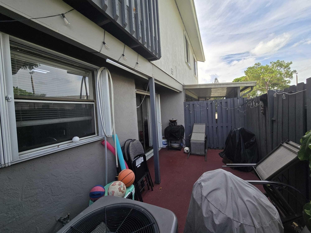 5204 Bayside Drive - Photo 8