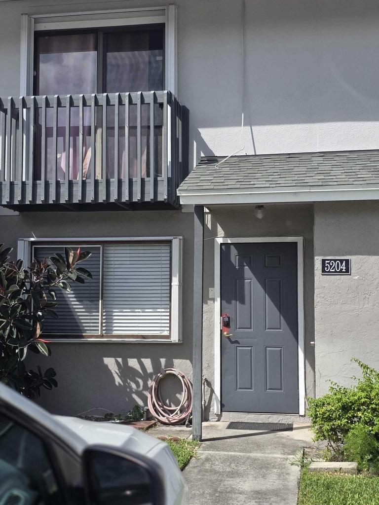5204 Bayside Drive - Photo 0