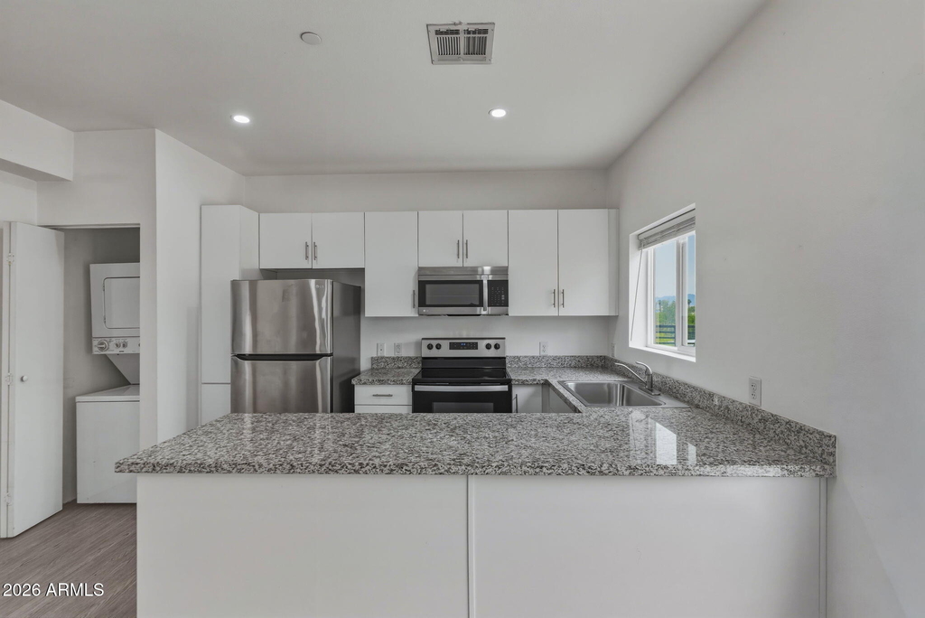 622 N 9th Avenue - Photo 7