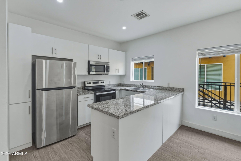 622 N 9th Avenue - Photo 10