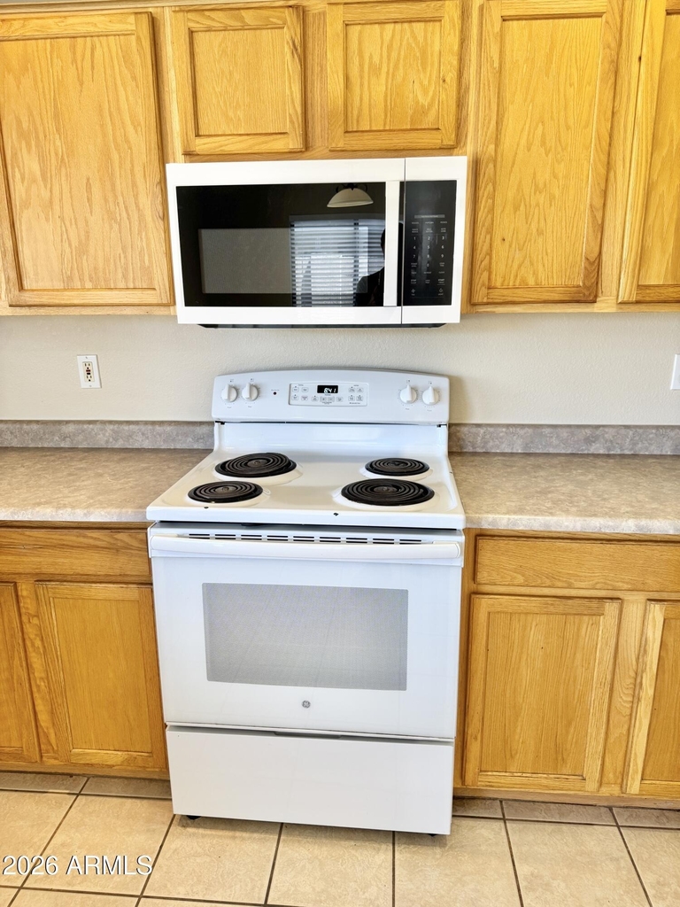 35 N 123rd Drive - Photo 12