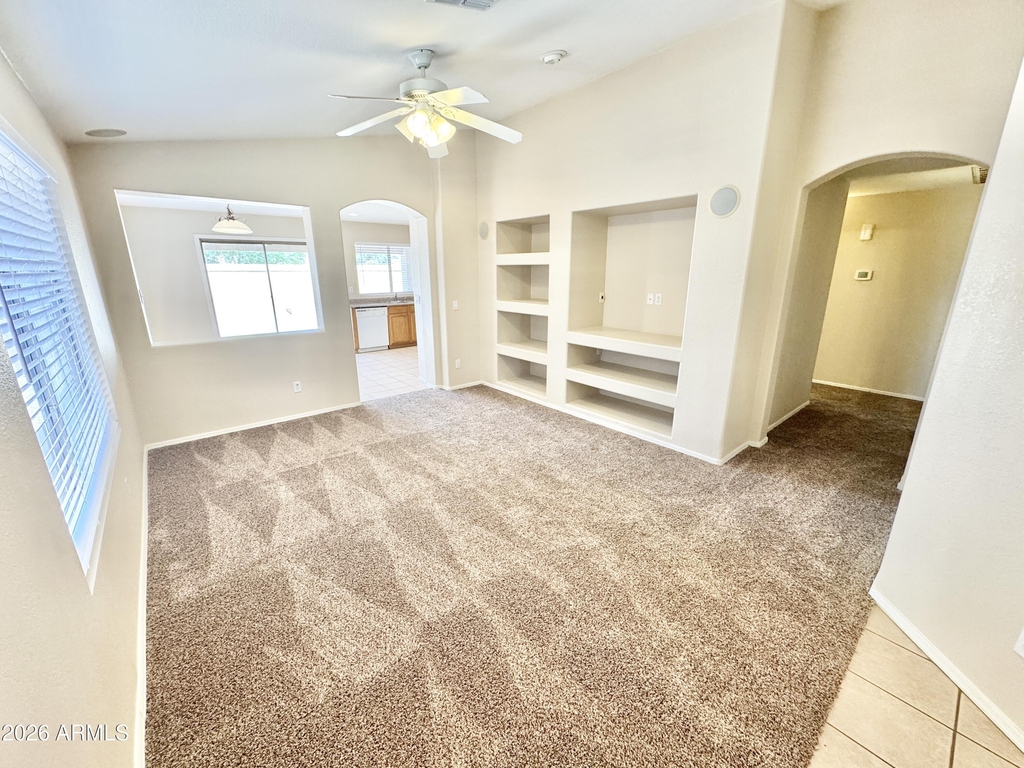 35 N 123rd Drive - Photo 6