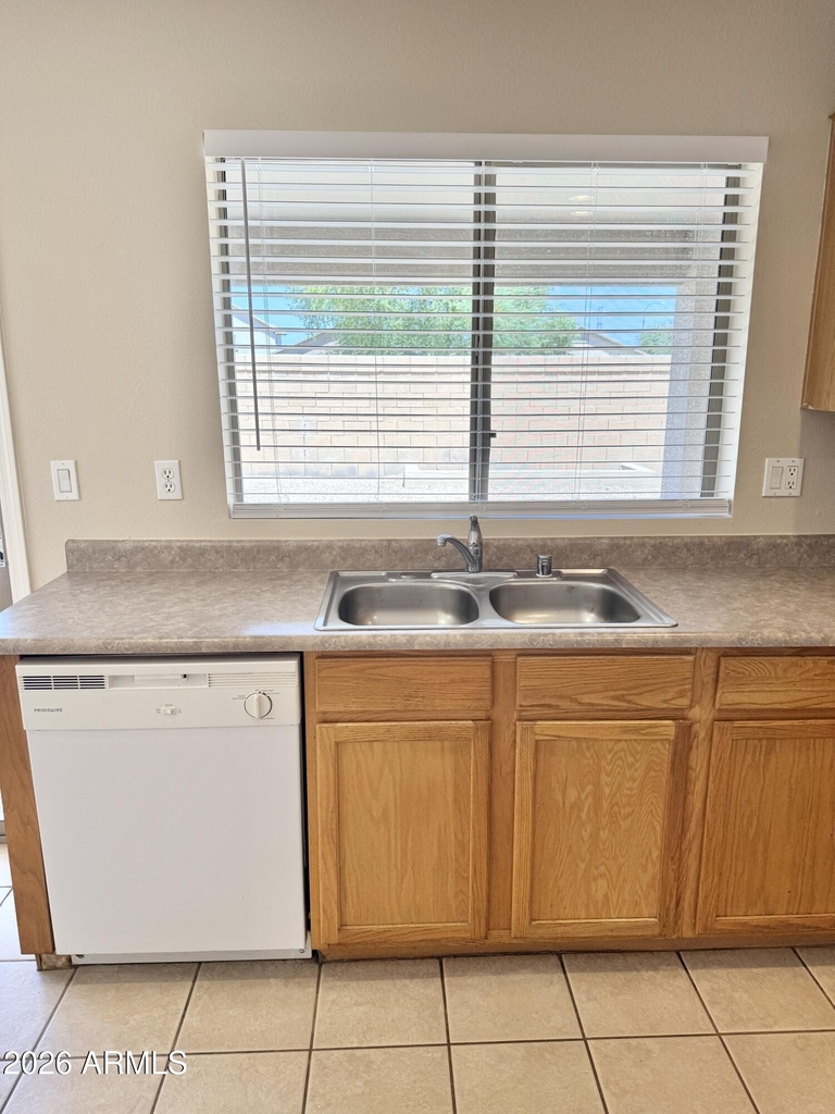 35 N 123rd Drive - Photo 13