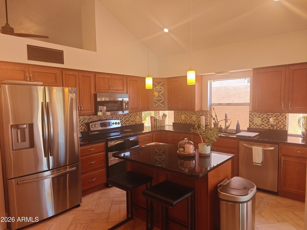 16025 S 12th Place - Photo 5