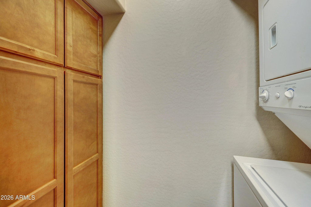 2950 W Louise Drive - Photo 27