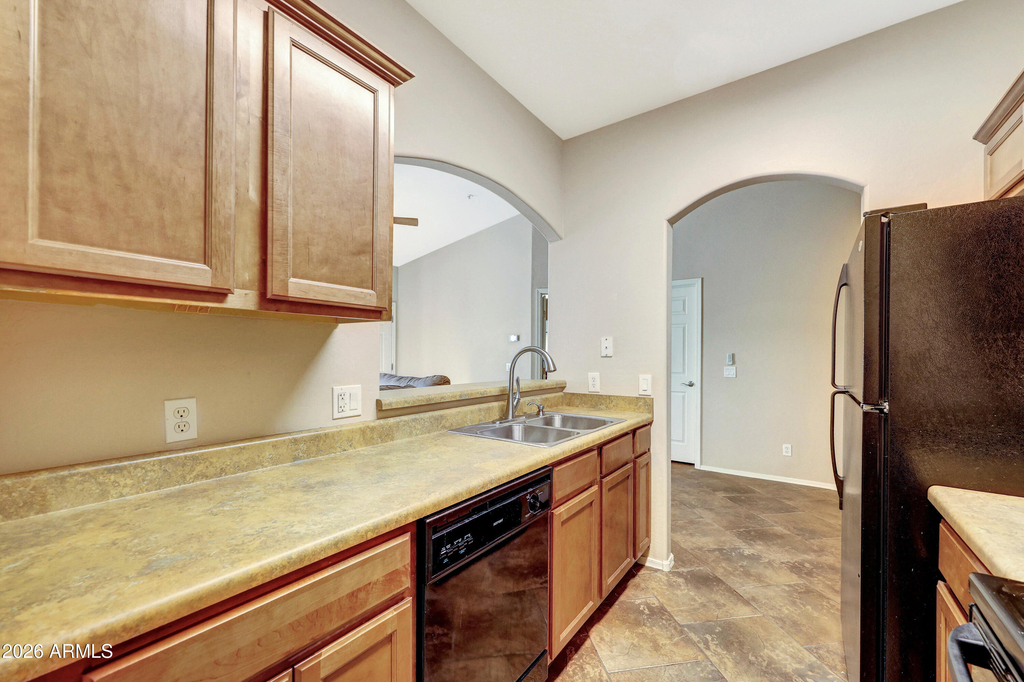 2950 W Louise Drive - Photo 31