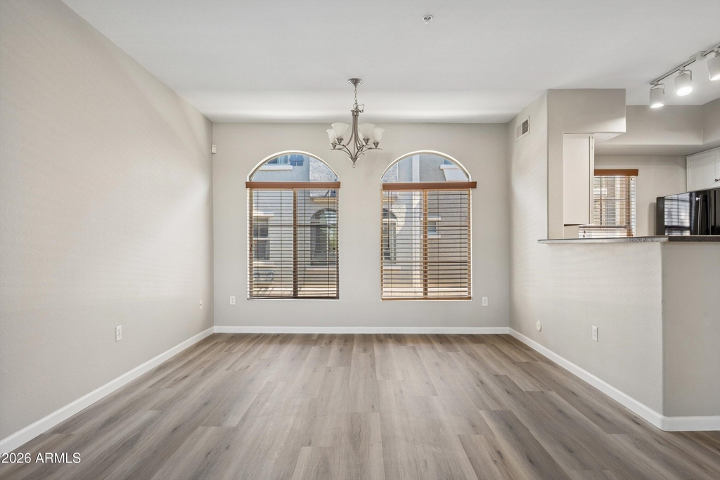 2402 E 5th Street - Photo 8