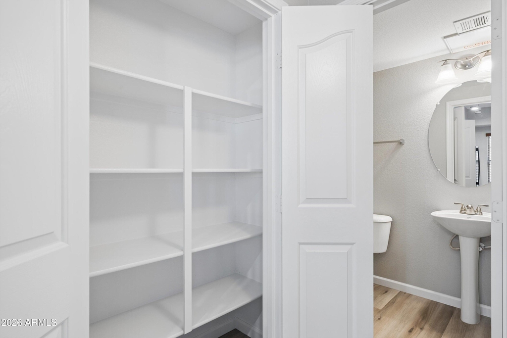 2402 E 5th Street - Photo 32