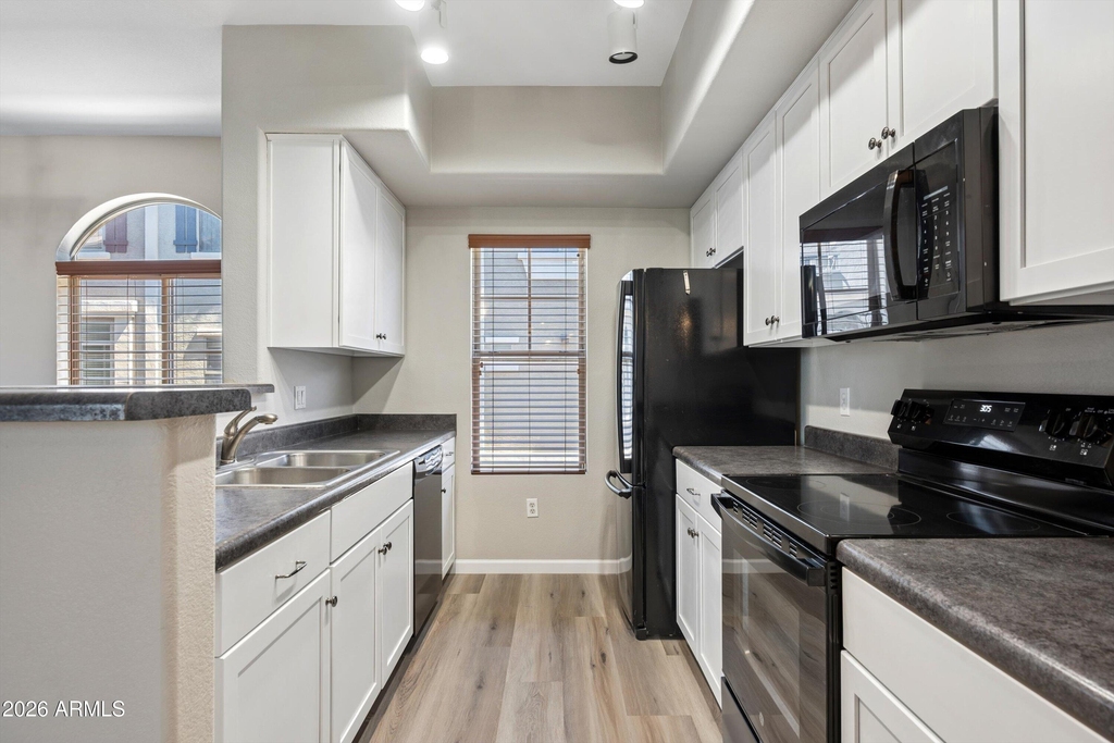 2402 E 5th Street - Photo 13