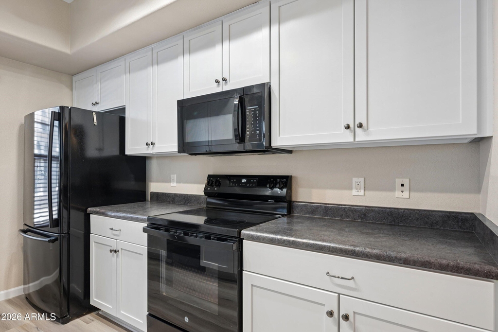 2402 E 5th Street - Photo 11