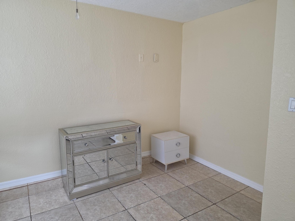 814 Poplar Drive - Photo 8