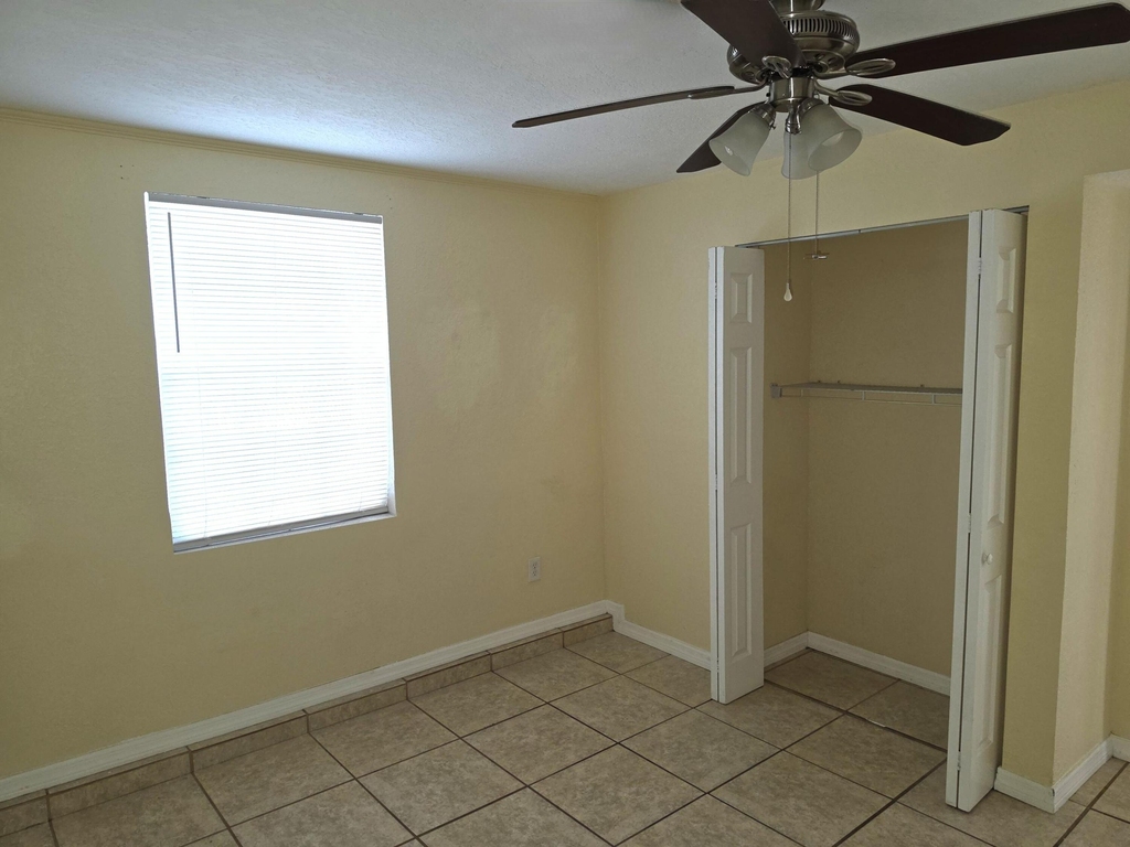 814 Poplar Drive - Photo 5