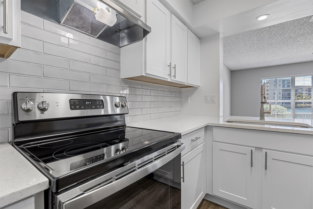 17900 Ne 31st Court - Photo 13