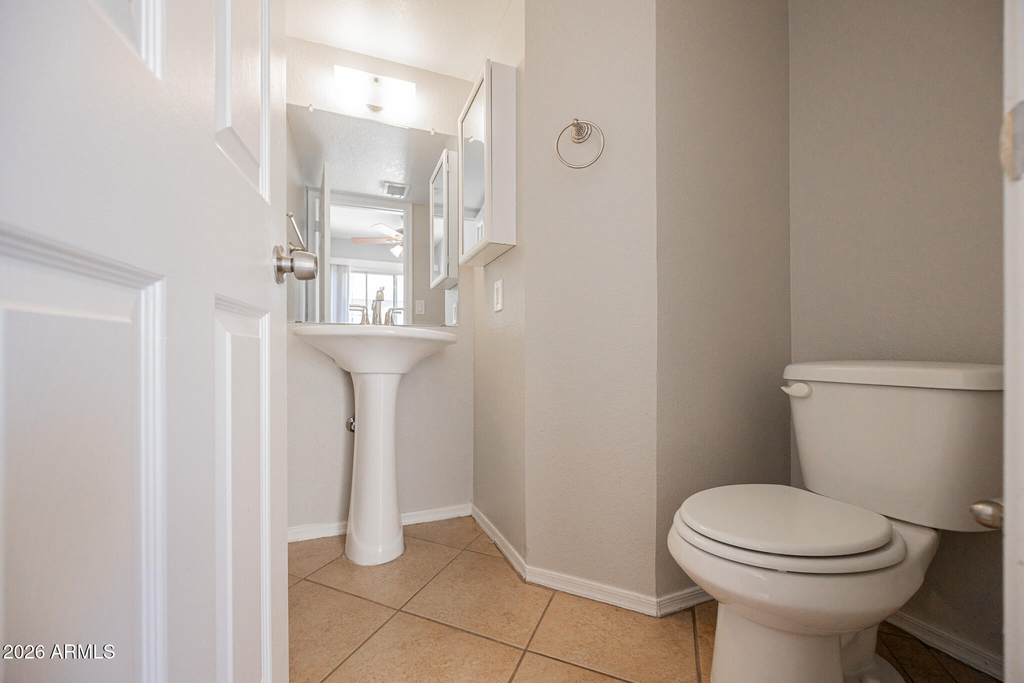 1055 W 5th Street - Photo 10