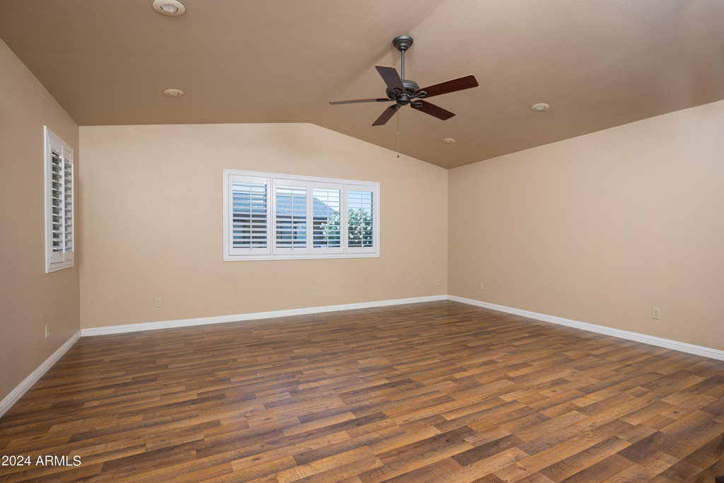 4613 E Escondido Avenue - Photo 4