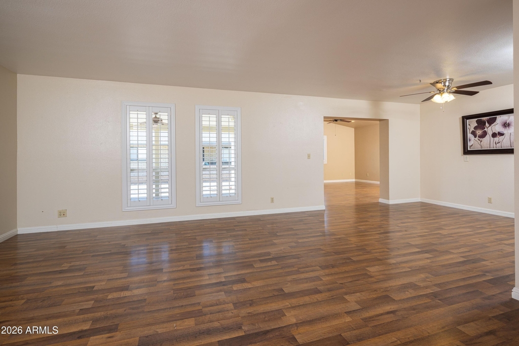 4613 E Escondido Avenue - Photo 5