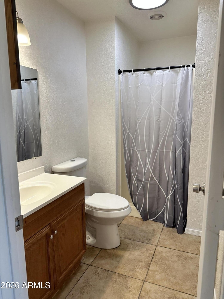 427 E Friar Avenue - Photo 5