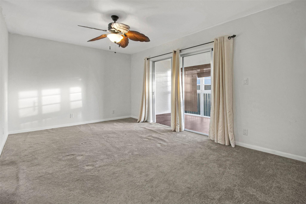 6890 Royal Palm Boulevard - Photo 12