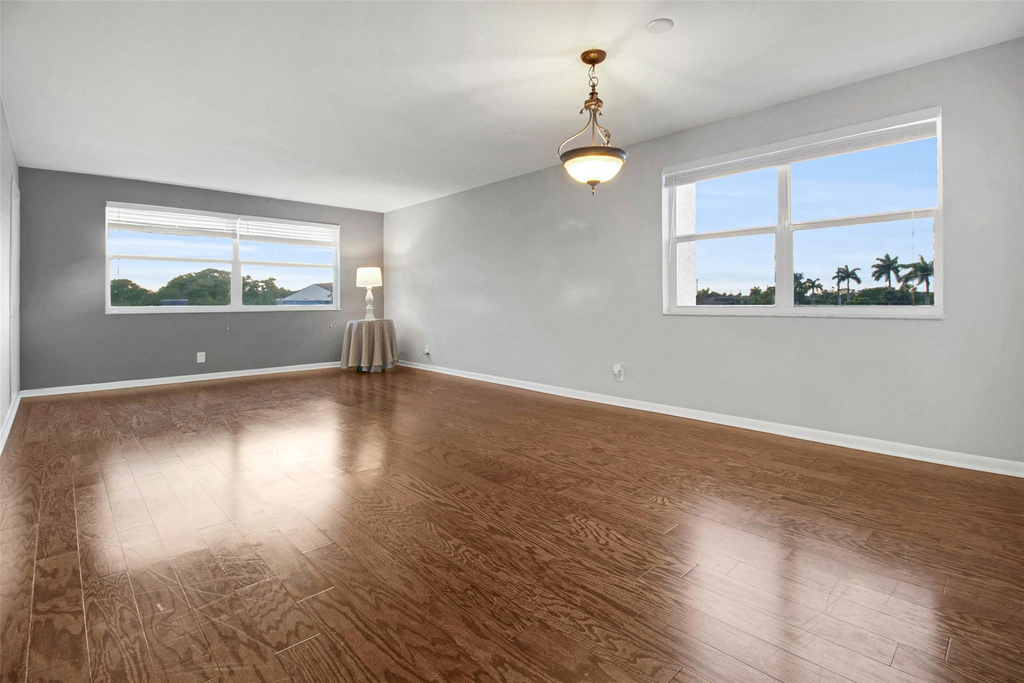 6890 Royal Palm Boulevard - Photo 23