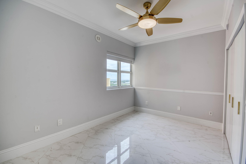 2650 Lake Shore Drive - Photo 23