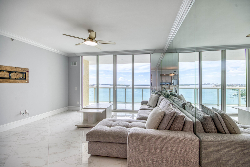 2650 Lake Shore Drive - Photo 8
