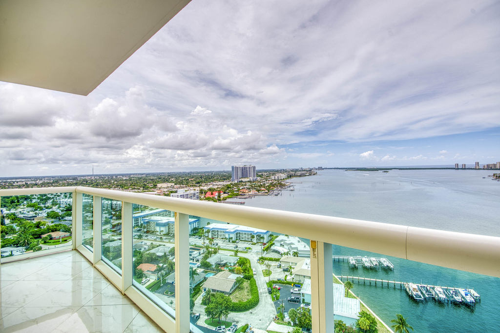 2650 Lake Shore Drive - Photo 11