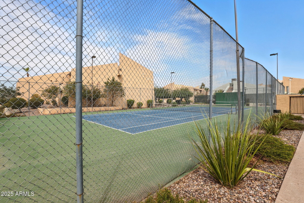 8055 E Thomas Road - Photo 2