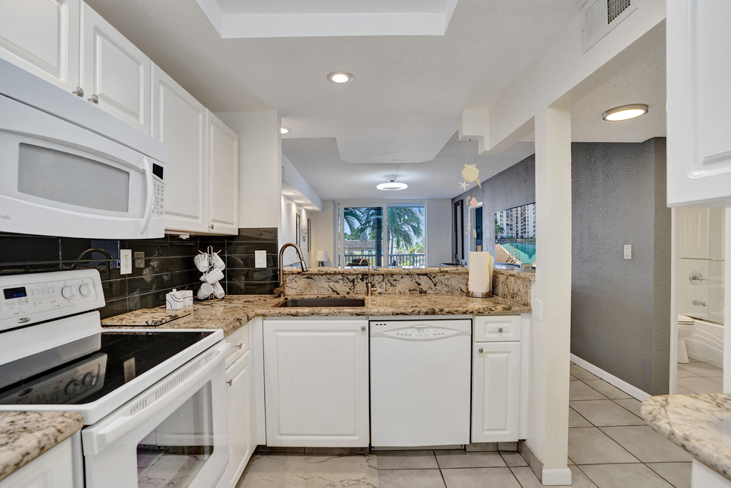 1391 S Ocean Boulevard - Photo 0