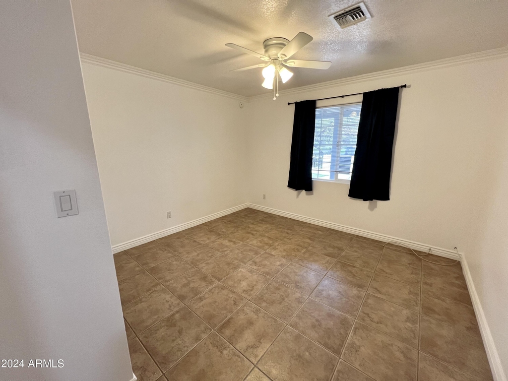 2914 N 49th Avenue - Photo 13