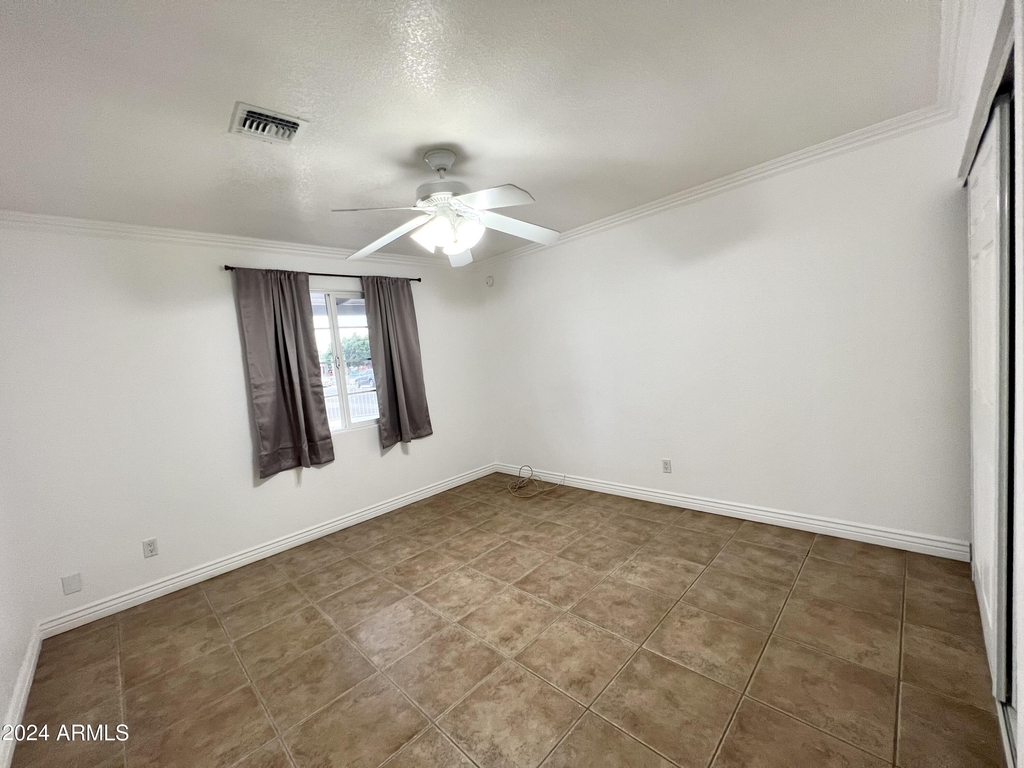 2914 N 49th Avenue - Photo 15